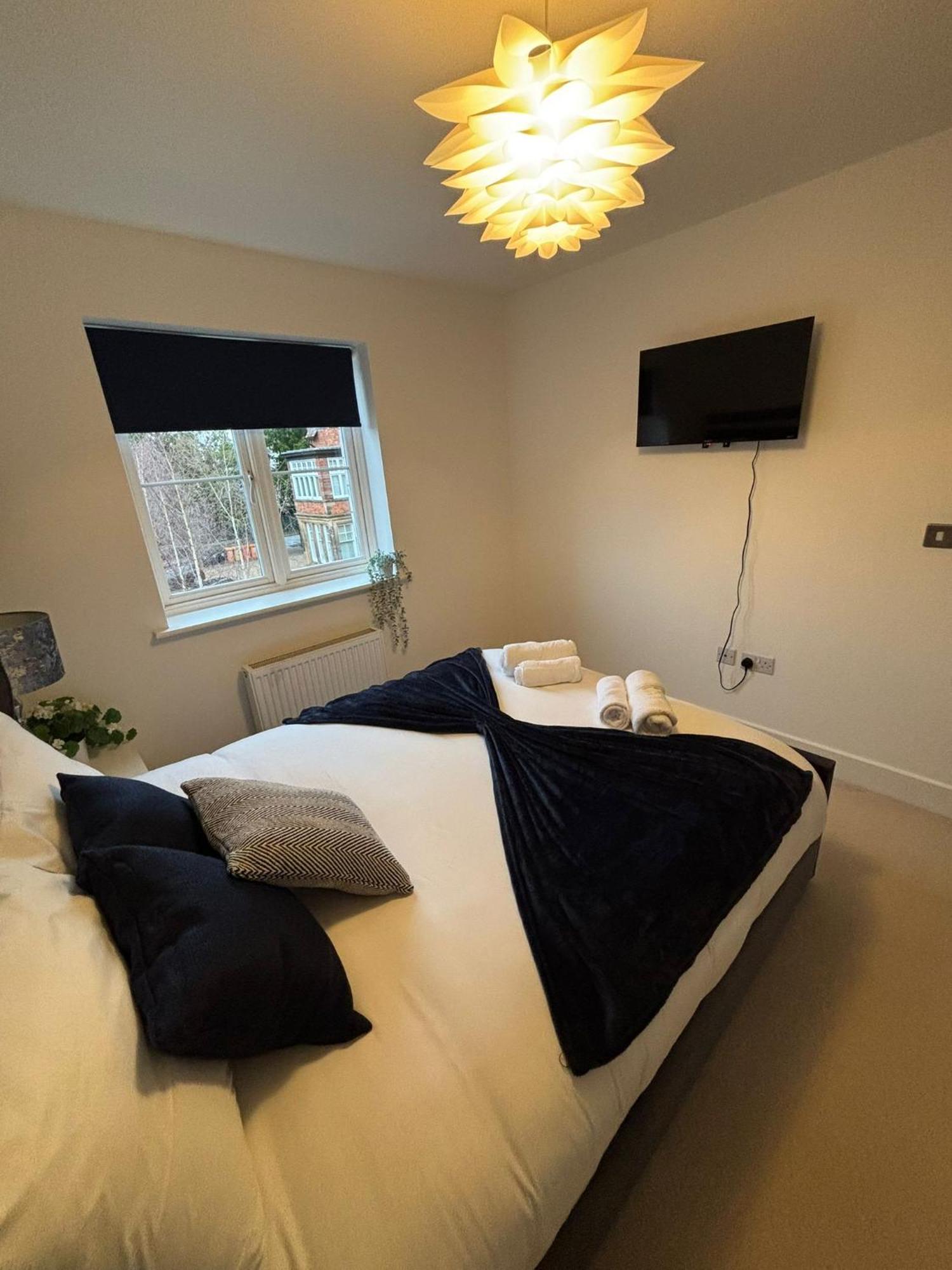 Modern Home From Home At Elm Tree House Leicester Exterior foto